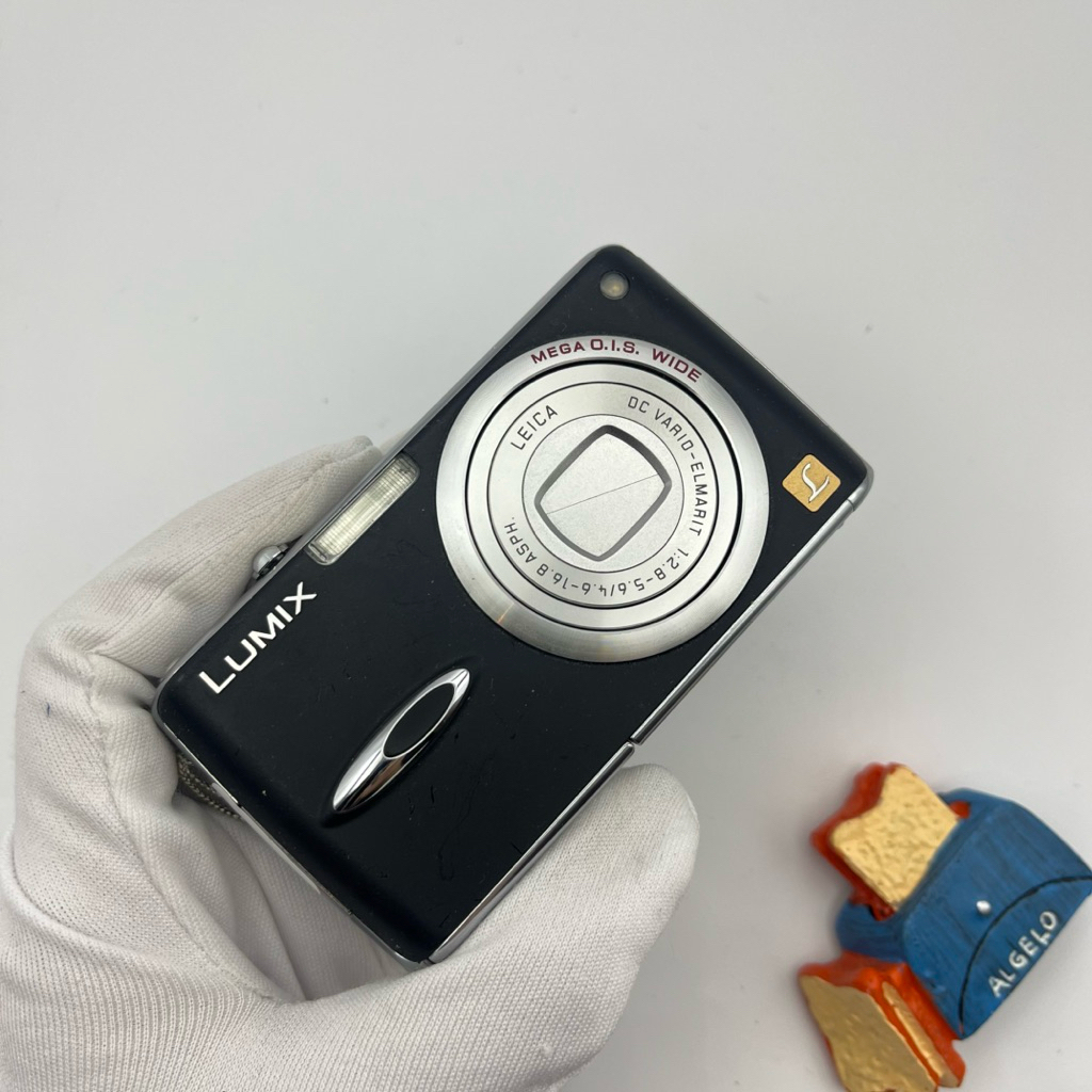 Panasonic Lumix DMC-FX01 ( รุ่นคุณเก้า )