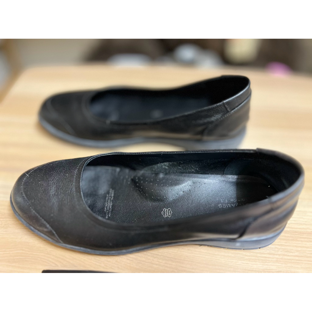 รองเท้าหนังคัชชูผู้หญิงสีดำเบอร์42ยี่ห้อST.JAMESมือสอง