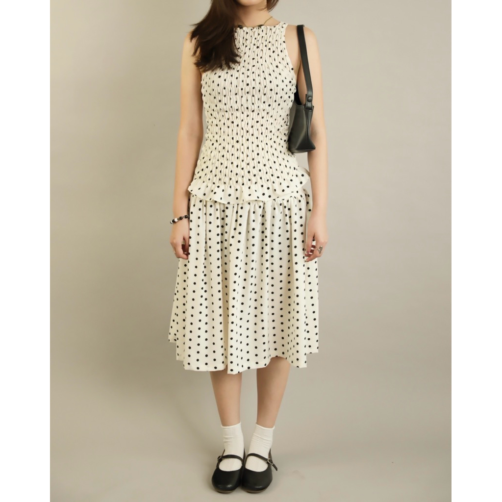 Alyn -Smocked  (polka dot)