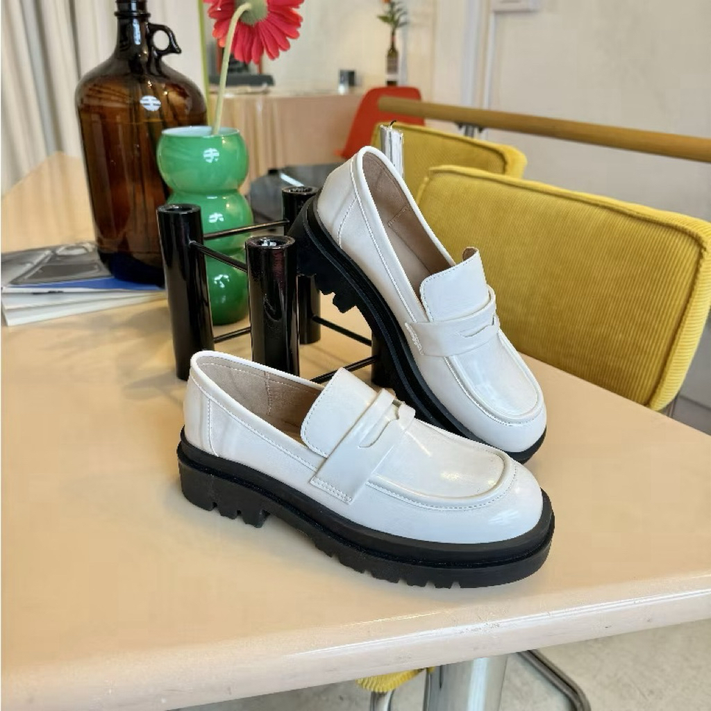 Minx รุ่น Wynn รองเท้า loafer (โลฟเฟอร์) ไซต์ 40 เสริมพื้น 1.5 นิ้ว *สี cotton