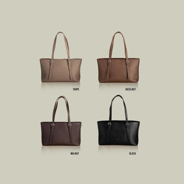 (พร้อมส่ง) NOW IS NOW KEIRA กระเป๋าสะพายข้างแบบซิป