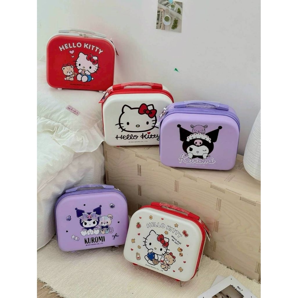กระเป๋าใส่เครื่องสำอางค์ Sanrio สินค้าลิขสิทธิ์แท้💯💯💯 ขนาด 30×25×15.5 cm วัสดุ ABS ่ราคา 549 บาท