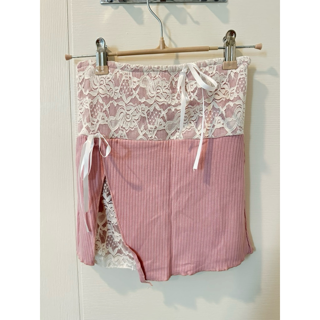 เสื้อเกาะอกสีชมพู แต่งลูกไม้ 23Begins ของใหม่