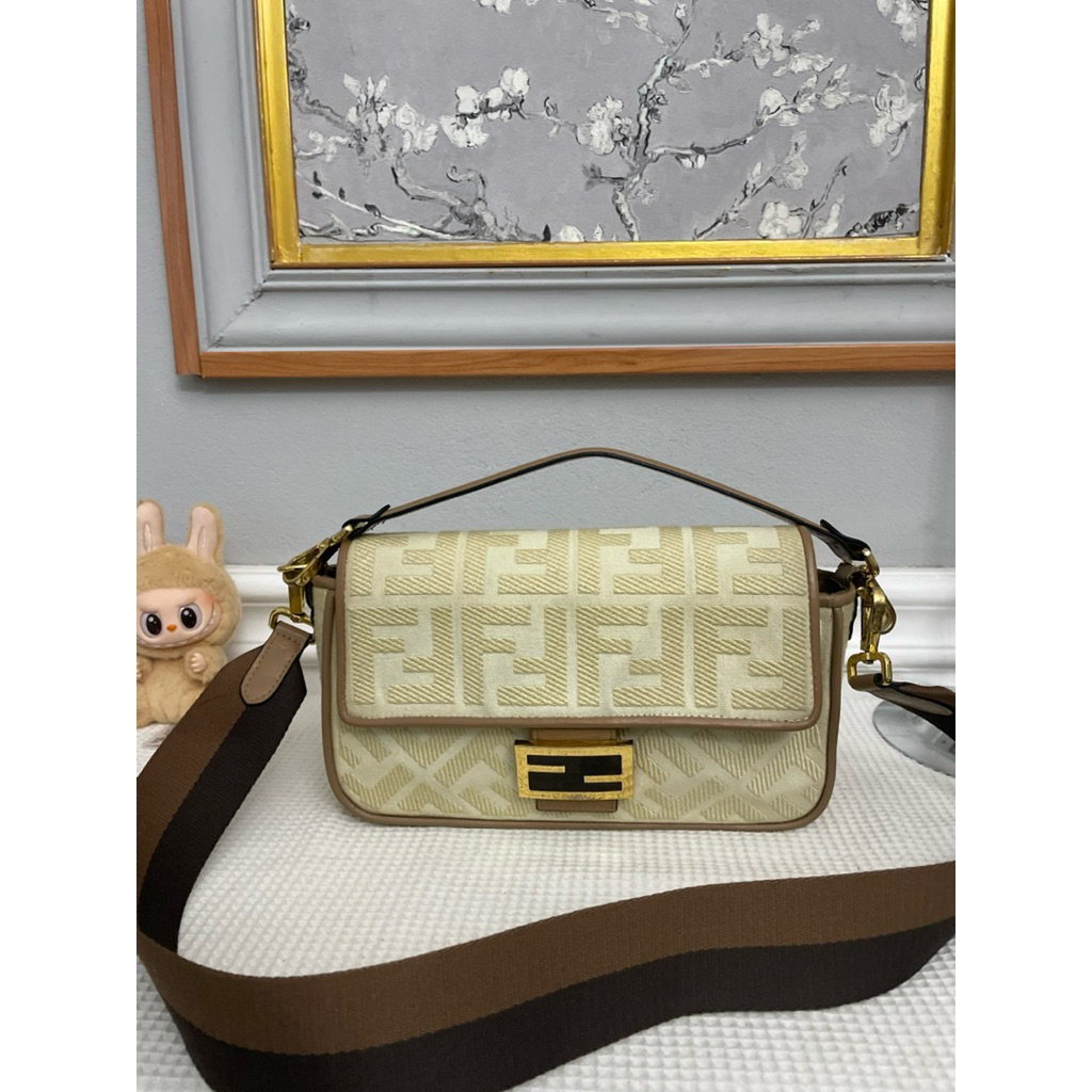 👉 กระเป๋า  Fendi มือสอง👍