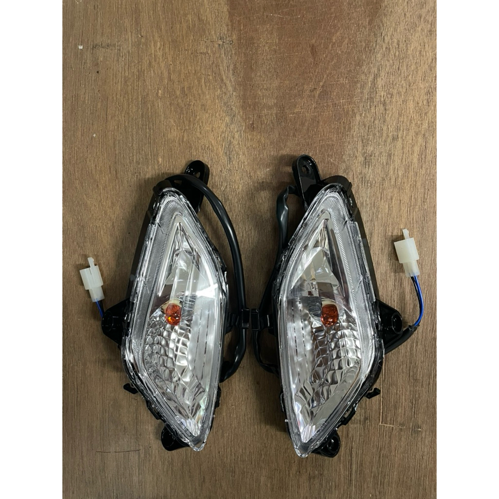 ไฟเลี้ยวหน้า GRAND FILANO HYBRID ปี 2018-2022 แกรนฟีลาโน่ ไฮบริด ซ้าย-ขวา พร้อมขั้วไฟ สามารถแยกซื้อได้ - รูปที่ 2