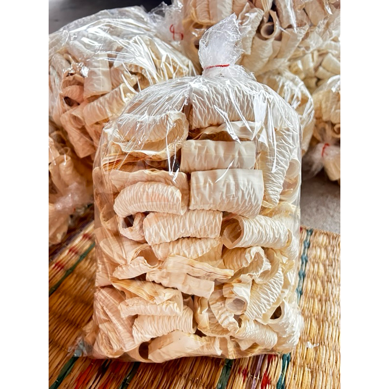 กลีบอัดดอกไม้จันทน์สีครีม 55 เเกรม 1kg. (กลีบกว้าง 7.5 ซม. สูง 7 ซม.)