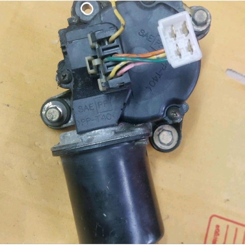 มอเตอร์ปัดน้ำฝนFORD เรนเจอร์/มาสด้า  ไฟเตอร์ปี2003-2011ปลั๊กตรงรุ่นใส่ได้เลย(มือ2 ยี่ปุ่นแท้)