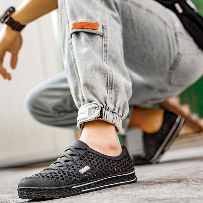 Luckkyshoes สุดคุ้ม รองเท้าแตะผู้ชายแฟชั่น งานสวมทรงสลิปออนแบบใหม่วัสดุใช้เป็นยาง ทนทานสวยดูดีลุยน้ำช่วงหน้าฝนได้เลยไม่ต