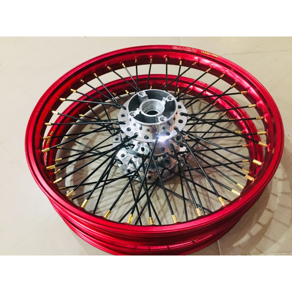 ชุดล้อพร้อมสานขอบ BANZAI ของแท้!!!สีแดง1คู่แท้ รุ่น รุ่น เวฟ110 i เวฟ110 i new-เวฟ125 i ปลาวาฬขอบดำ ดุมกลึงเงาหน้า-หลัง