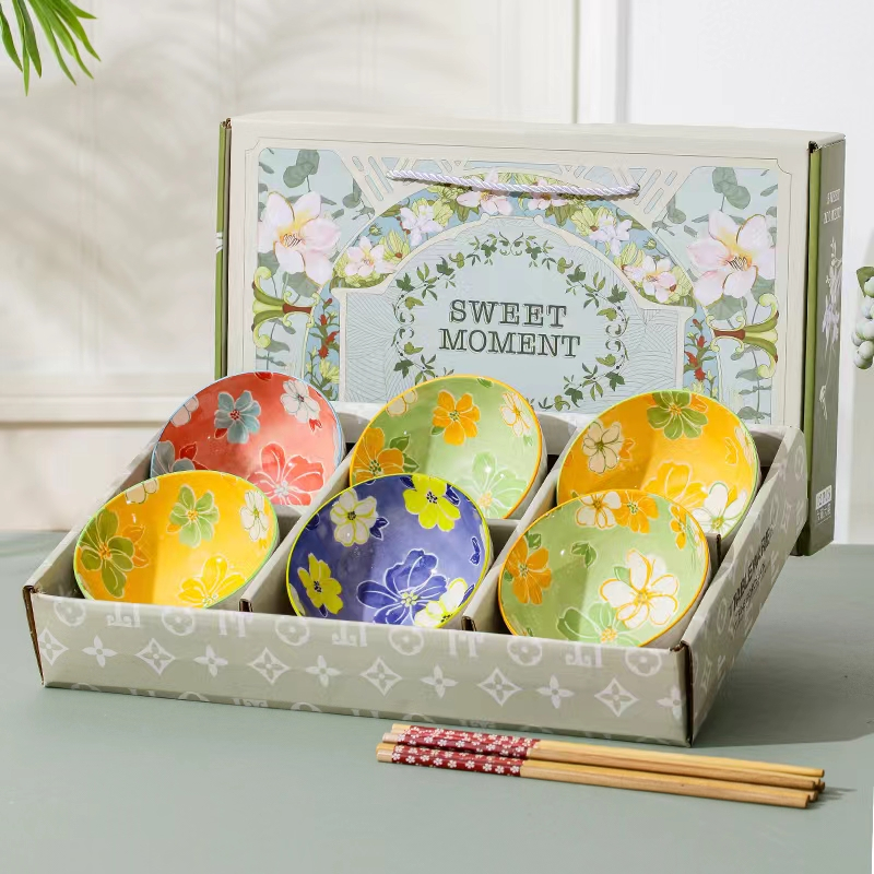 ชุดของขวัญลายดอกไม้sweet ถ้วยเซรามิก 4.5นิ้ว พร้อมตะเกียบ
