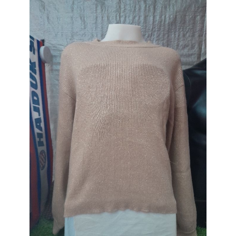 A41 เสื้อไหมพรมมือสอง รอบอก. 36 ยาว.21 (สินค้ามือสองบางชิ้นมีตำหนิกรุณาอ่านรายละเอียด)