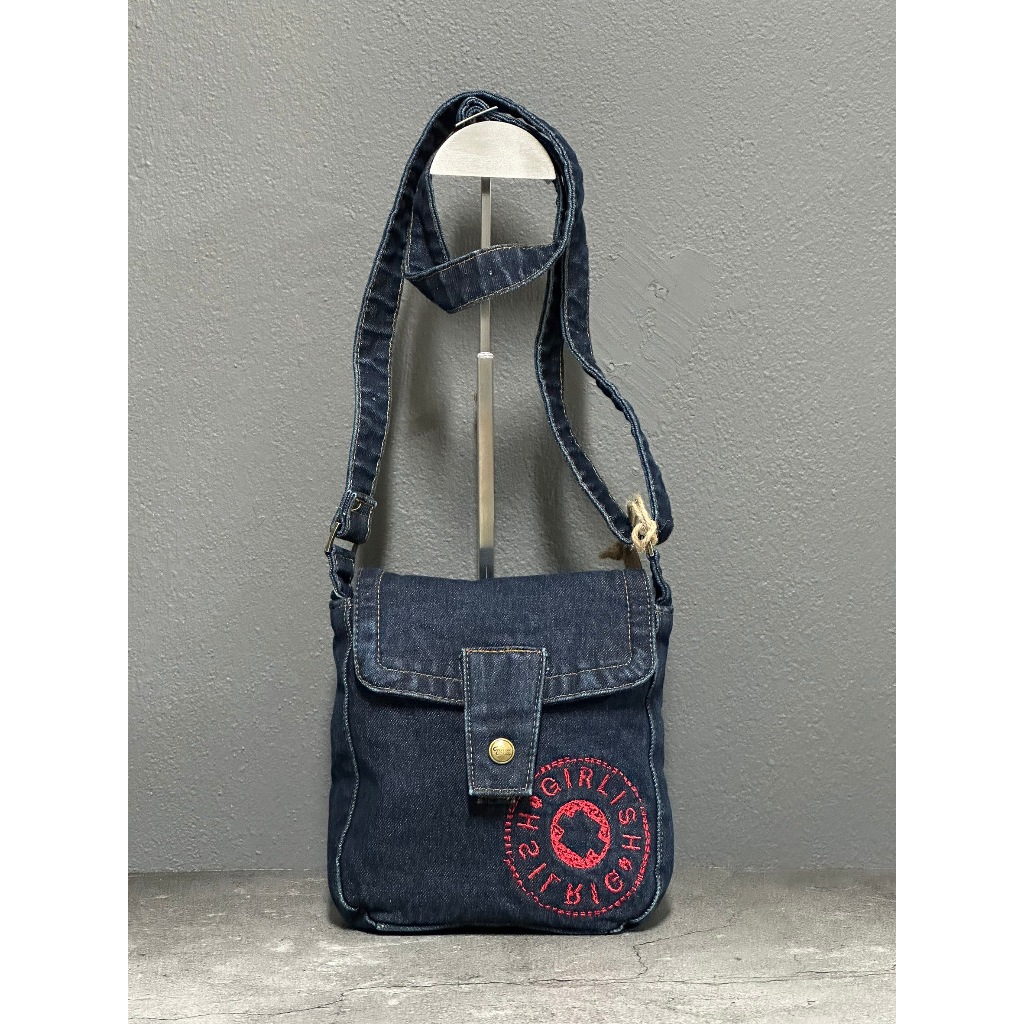 AEIOU No.233 กระเป๋ายีนส์ สะพายข้าง Girlish รุ่น PLUS ลิขสิทธิ์แท้ (กว้าง7.5นิ้ว สูง7.5นิ้ว) - รูปที่ 5