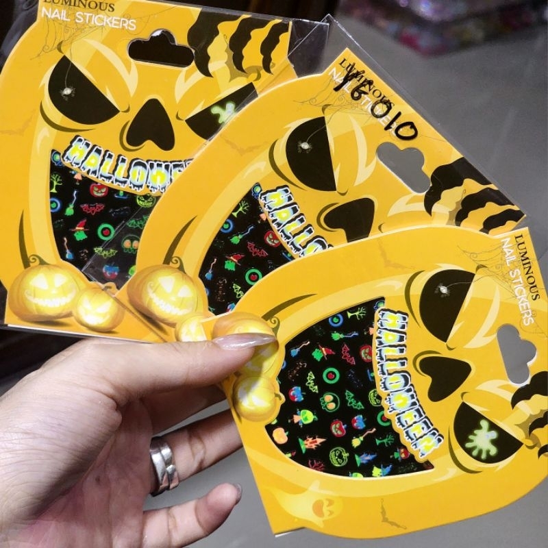 สติ๊กเกอร์ติดเล็บฮาโลวีน เรืองแสงได้ งานบางพิเศษ ติดง่ายสีชัด พร้อมส่ง ร้านไทยค่ะ มีให้เลือกหลายแบบพร้อมใช้งาน!