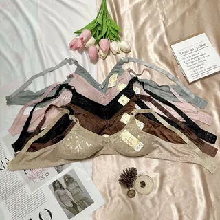 เสื้อชั้นในผู้หญิง เหมาะสำหรับวัยกลางคนและผู้สูงอายุ 2ตะขอ เสื้อในไร้โครงดันทรง ไม่อับชื้น คัพ B ฟองบาง [34-42]