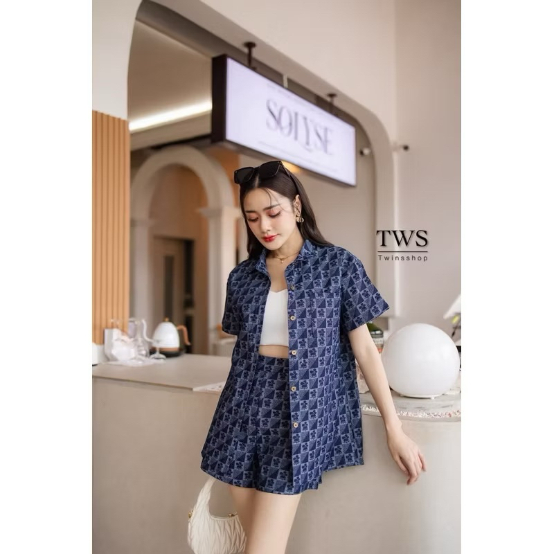 Twins shop Size S set 3 ชิ้น มือ1 ป้ายห้อยผ้ายีนส์ทอลายสวย ผ้าดีใส่สบาย ทรงสวย ขนาด อก32“-33” เอว26“-27” สะโพก36“-37”