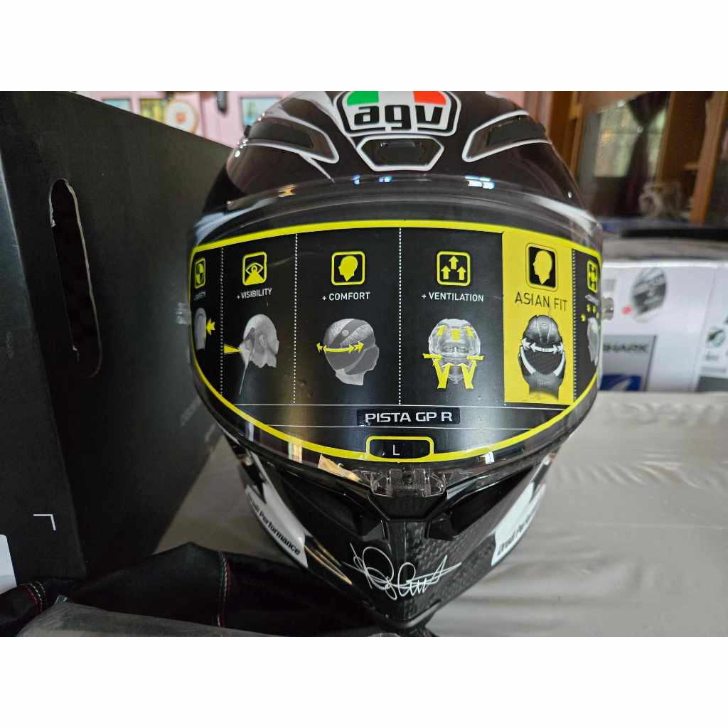 AGV : PISTA GP RR - Rossi Misano 2016 ( กล่องไม่ตรงรุ่น )