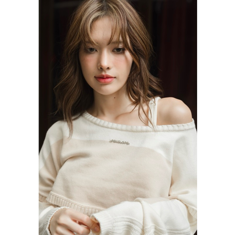 PEKKY KNIT (BEIGE/BLACK) CROP TOP