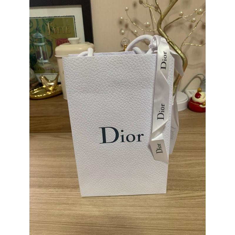 ถุงกระดาษ dior ของแท้ ถุงน้ำหอม ถุงเครื่องสำอาง เครื่องสำอางค์ ถุงเครื่องประดับ ถุงนาฬิกา