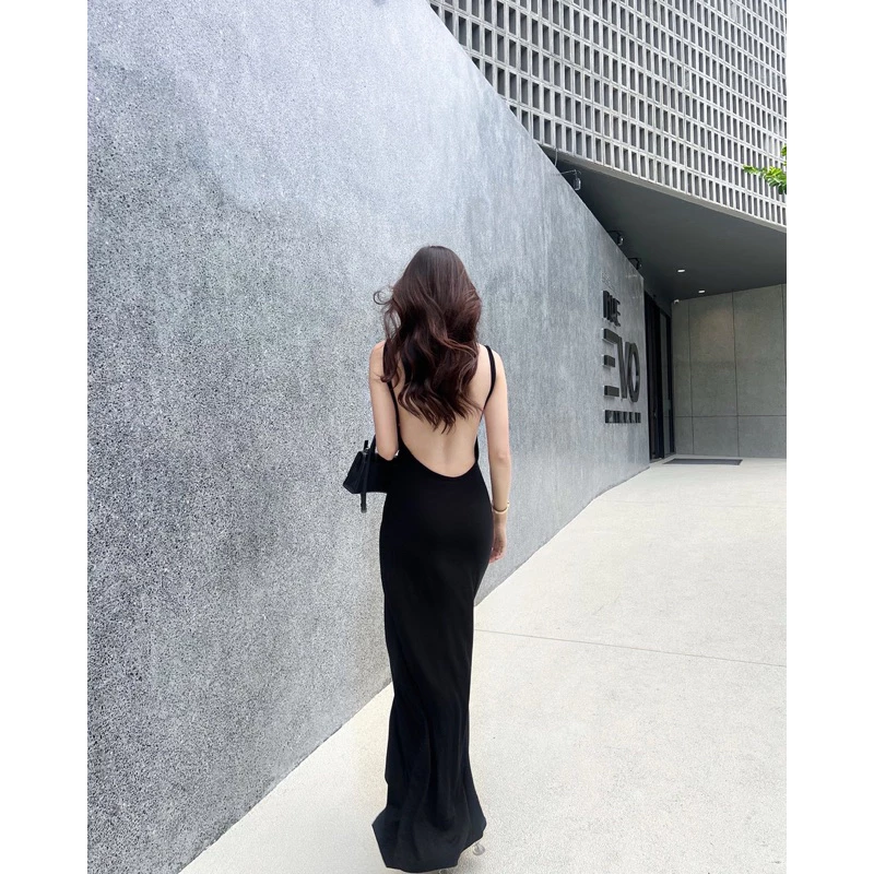 008…ชุดเดรสสายเดี่ยวเว้าหลังลึก