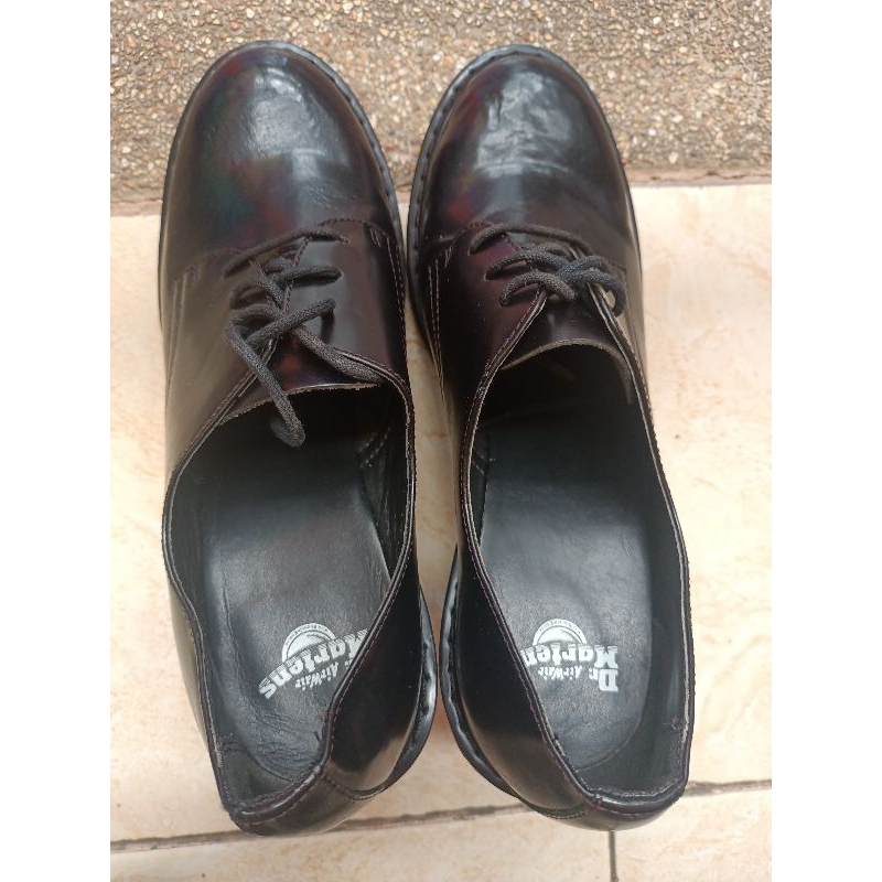รองเท้า dr martens เบอร์ 37