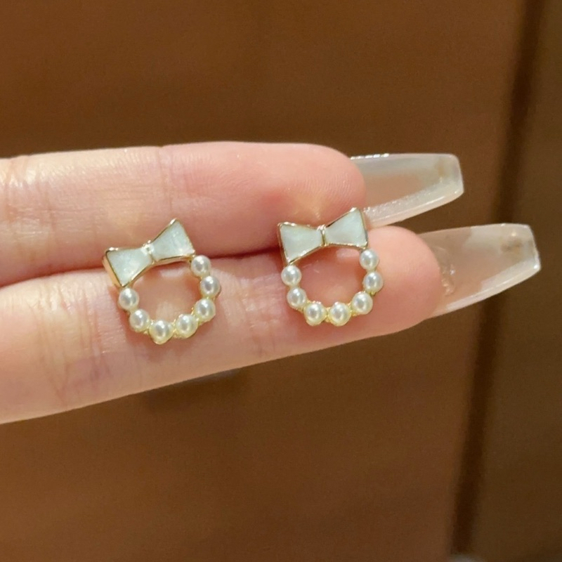 ต่างหู รูปโบว์ล้อมไข่มุก Sasa Earrings (รหัสER15)
