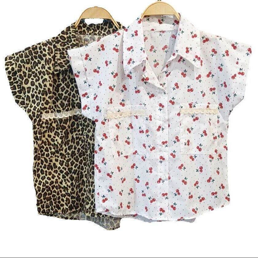 เสื้อเชิ๊ตคอปก กระเป๋าแต่งลูกไม้ แขนสั้น