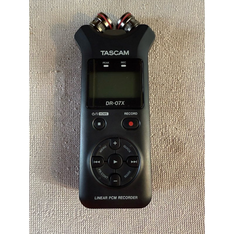 DR-07X ยี่ห้อ TASCAM มือสอง ซื้อมาใช้ 1-2 ครั้ง ซอง/กล่อง อยู่ครบ