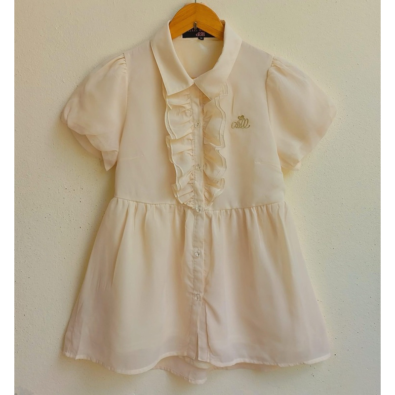 Liz Liza Doll x poly x M เสื้อสีครีมแต่งระบาย จั้มช่วงเอว อก 34 ยาว 24 Code: 3627(10)