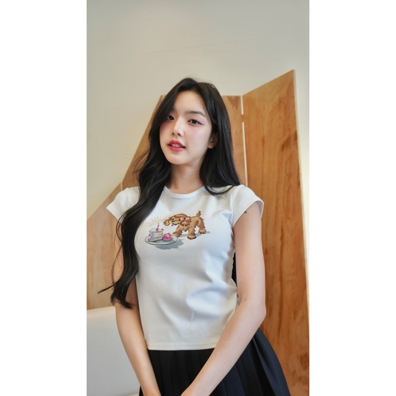 เสื้อยืดแขนสั้น สกรีนน้องหมามองเค้กลายแสนน่ารัก jiranya(j19)