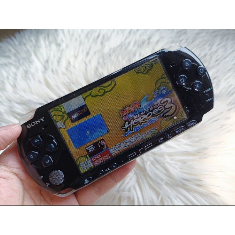 (Sold Out) PSP 3000 แปลงแล้ว พร้อมเล่น ลงเกมฟรี มี efootball 2025