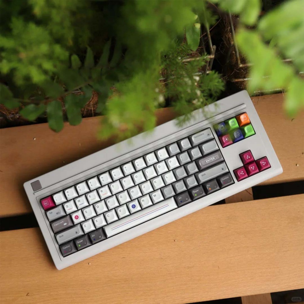 คีย์บอร์ด 80Retros XT1981 Barebone 65% Hotswap Mechanical Keyboard Custom Retro