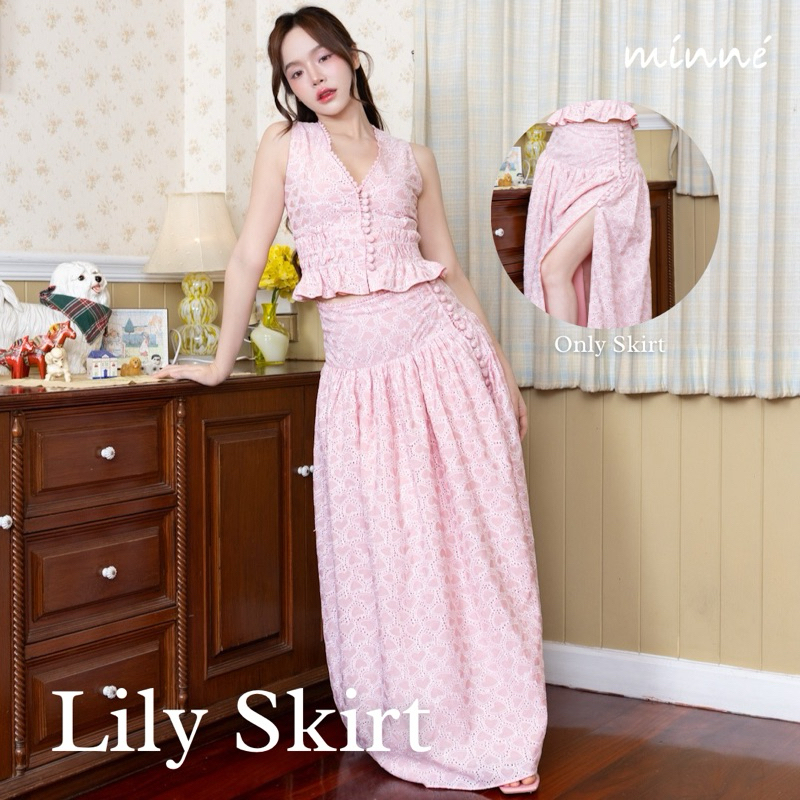 Minne | Lily Sweetheart Skirt (กระโปรงยาวผ่าข้าง ผ้าหัวใจ)