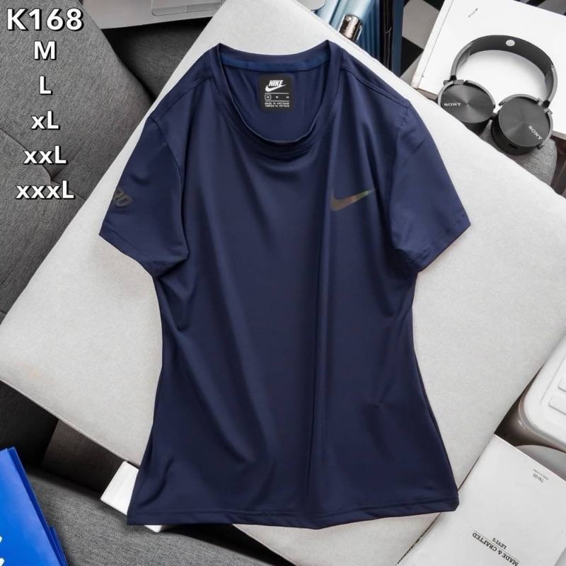 เสื้อออกกำลังกายผู้หญิงคอกลม ผ้ามัน ไม่อมเหงื่อ