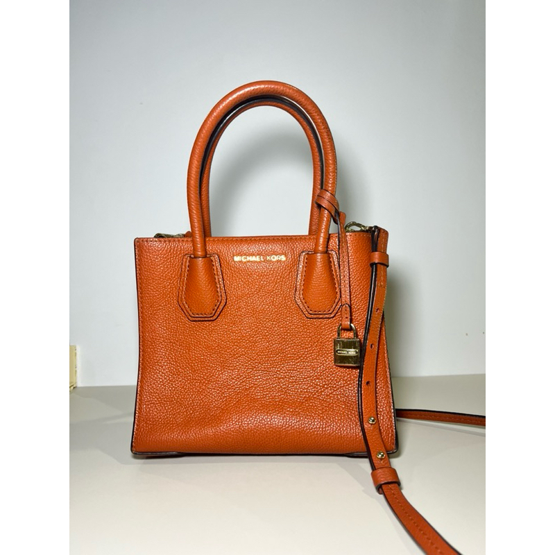 มือ 2 Michael Kors Orange Mercer Medium Saffino Leather Accordion Crossbody