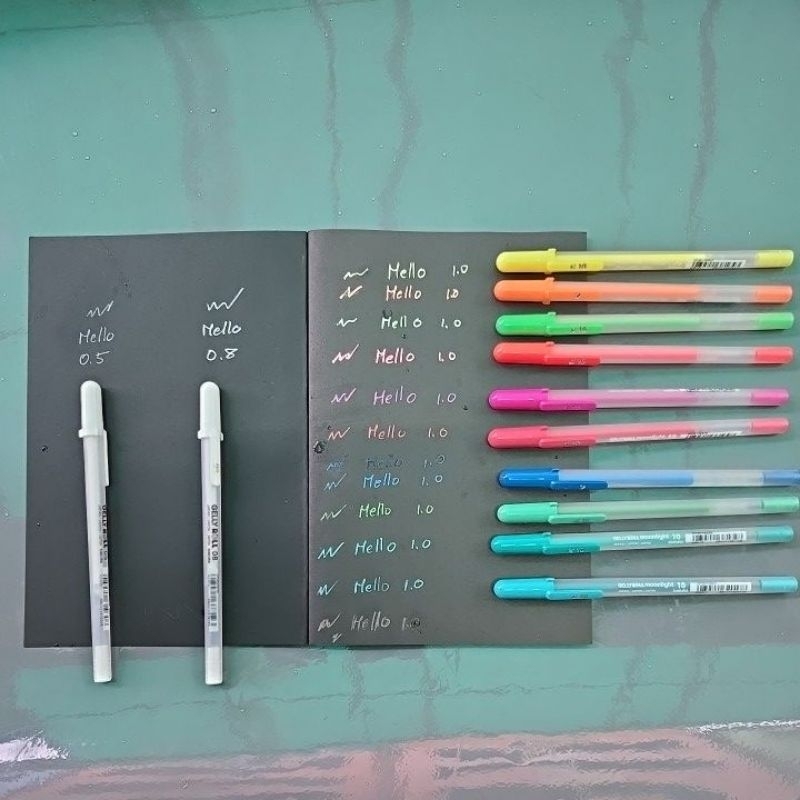 ปากกาเขียนกระดาษดำ gelly roll moonlihgt