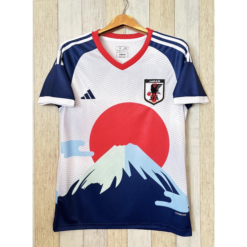 ใหม่ล่าสุด!! เสื้อฟุตบอลทีม JAPAN 2024/25 เกรดแฟนบอลAAA