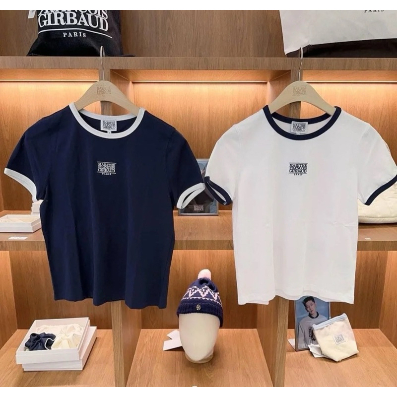 [ พร้อมส่ง ] MARITHE W CLASSIC LOGO RINGER TEE
