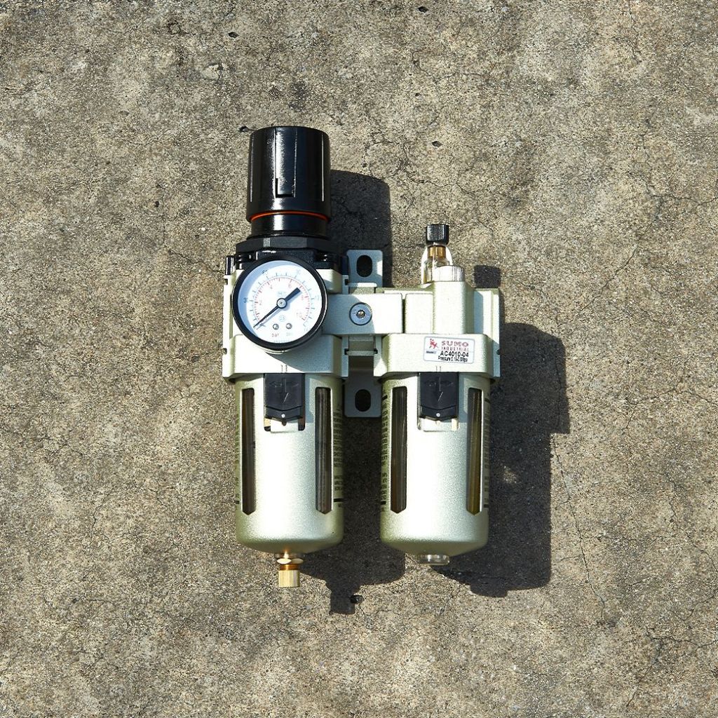 ชุดกรองลมพร้อมตัวส่งน้ำมัน G1/2" รุ่น AC4010-04 SUMO
