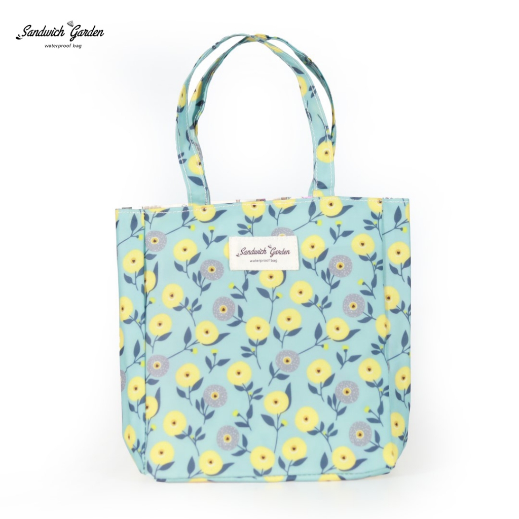 กระเป๋าถือใบเล็ก Soft Bag (กลุ่มลายดอกไม้ ลายสัตว์ มีหลายลายให้เลือก) วัสดุผ้าเคลือบกันน้ำแบบเนื้อด้าน Sandwich Garden