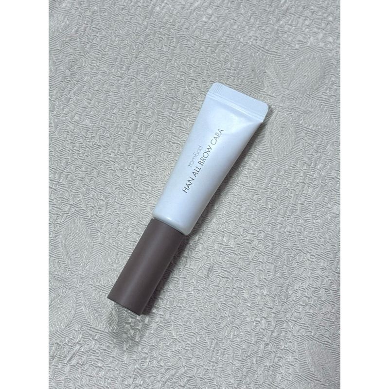 มาสคาร่าคิ้ว  rom&nd