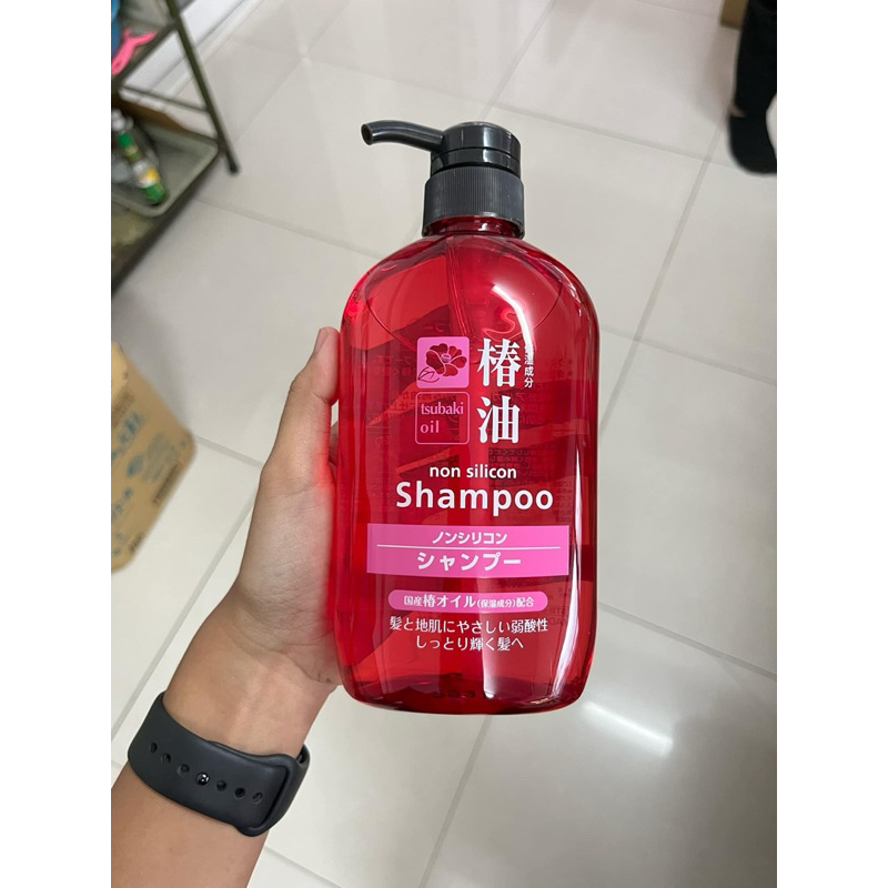 แชมพู สำหรับผมเสียมาก Kumano Camellia Oil Damage Care Shampoo