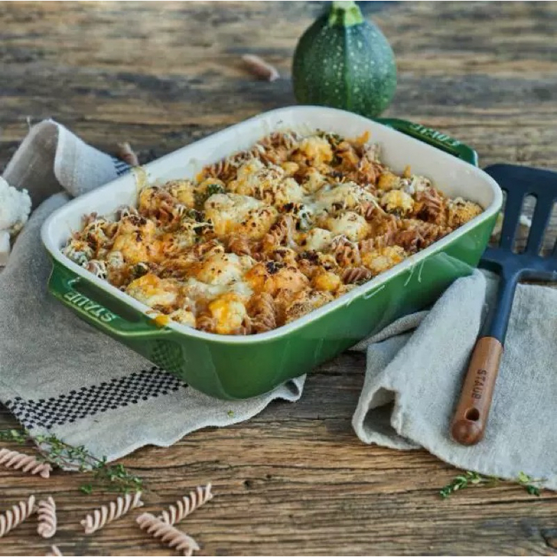 Staub ถาดอบเซรามิคเกรดพรีเมี่ยม ตัวนี้เป็นงานแฮนเมดนะคะ ของแท้นำเข้า มีหลายสี ถ่ายจากสินค้าจริง