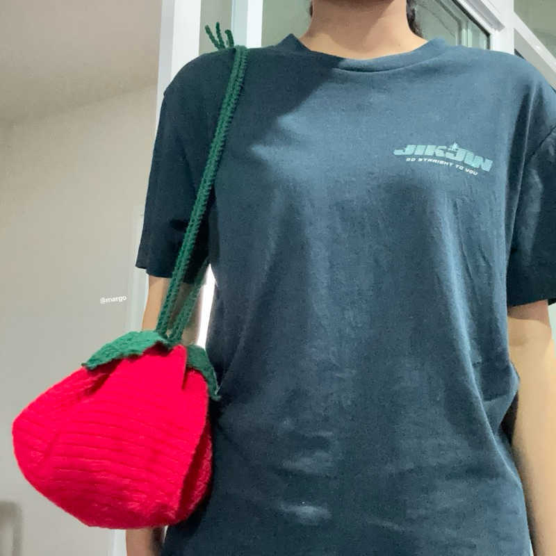 Tomato Pouch Bag 🍅🥫 กระเป๋ามะเขือเทศหูรูดไหมพรม ,กระเป๋ามะเขือเทศ,กระเป๋าไหมพรม,กระเป๋าสะพายข้าง,cross body 🧶
