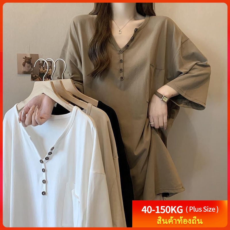 [เสื้อยืดโอเวอร์ไซส์] (50-150 กก.) พลัสไซส์ ครึ่งแขน เสื้อ คอวี เสื้อยืดลายทาง สไตล์แฟชั่น ทรงหลวม เสื้อยาว