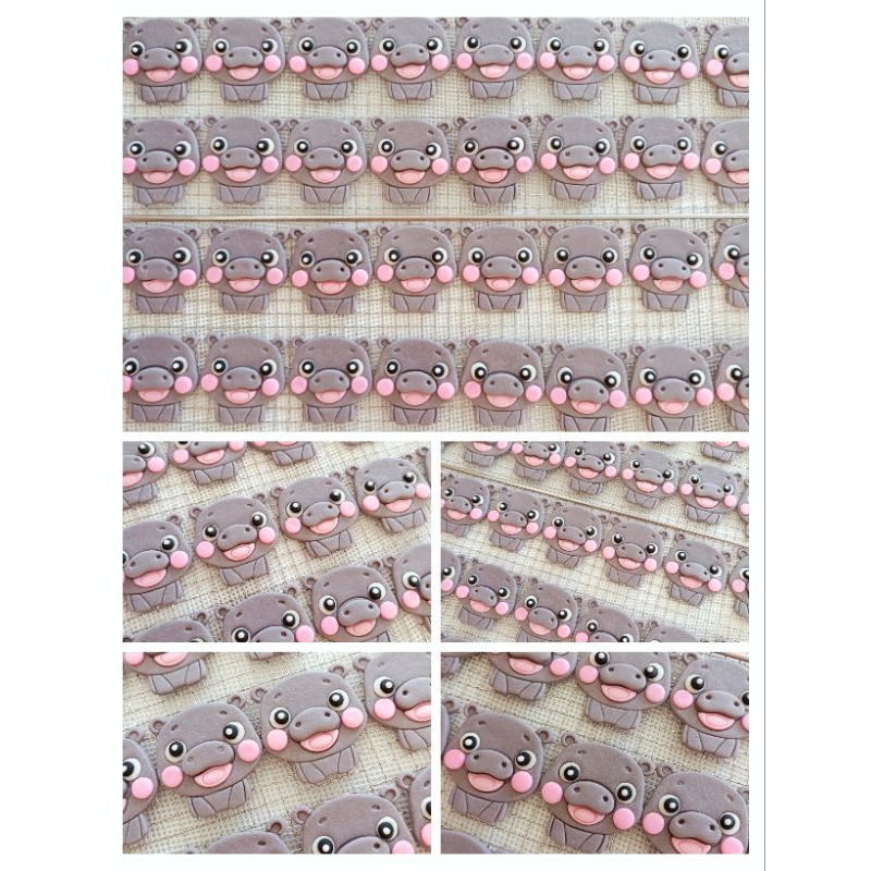 น้ำตาลปั้นหมูเด้ง ใช้เวลาจัดทำ 1-2 วัน รบกวน order บ้านละ 50 บาท คละได้ทั้งร้าน ไม่รวมค่าจัดส่งนะคะขอบคุณค่ะ