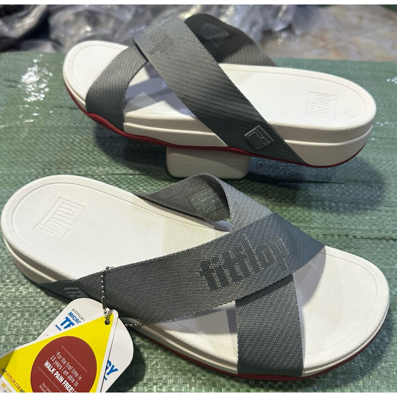 รองเท้าเเตะ fitflop สลิงรุ่นใหม่ สวย ใส่ได้ทั้ง หญิงและชายไซร้ 36----44
