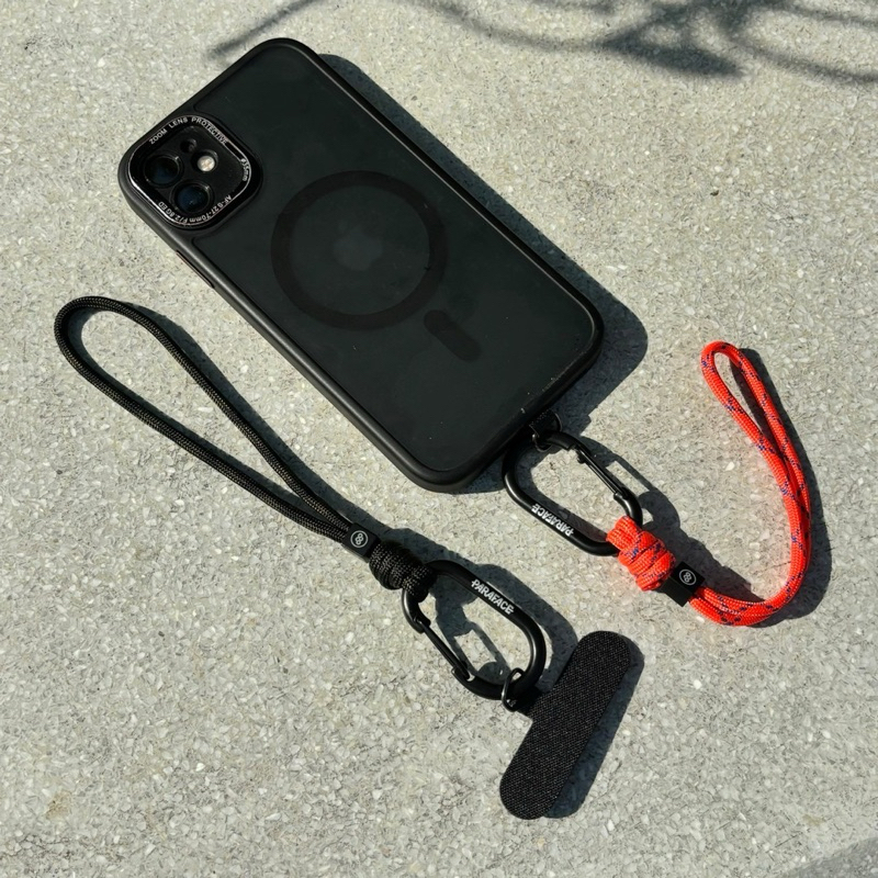 พวงกุญแจ l Paraface Wristlet Strap l 190 บาท