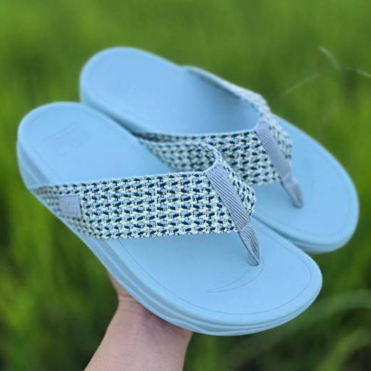 รองเท้า Fitflop Surfa ผู้หญิง Size 36-40 พื้นนุ่มสายสลิงใส่ทนทานไม่ขาดง่าย ใส่สบายมาก รับรองสินค้