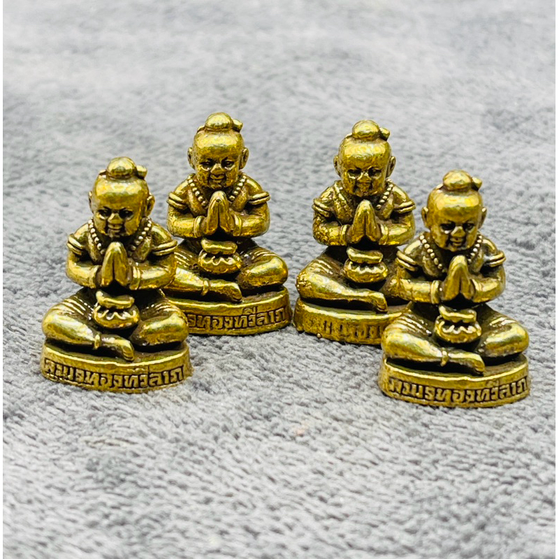 กุมารทองทวีลาภ งานทองเหลือง ขนาด 1.7*2.5 cm.