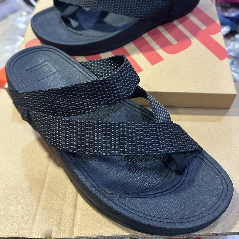 รองเท้าเเตะ fitflop สลิงรุ่นใหม่ สวย ใส่ได้ทั้ง หญิงและชายไซร้ 36----44